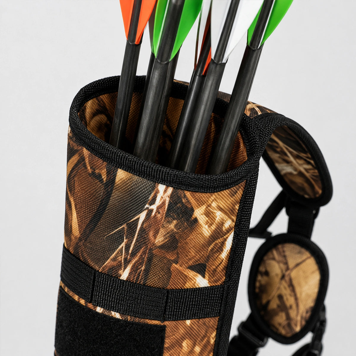 Practice Arrow Archery Bag,Competitive Camouflage Quiver Back, Single Shoulder Strap, Outdoor Multifunctional Tactical Arrows Bag, Versatile Arrow Quiver, Can Holds 18-24 Arrows, Holder Side Hip Arrows Bag for Compound Recurve Bow Practice Target
