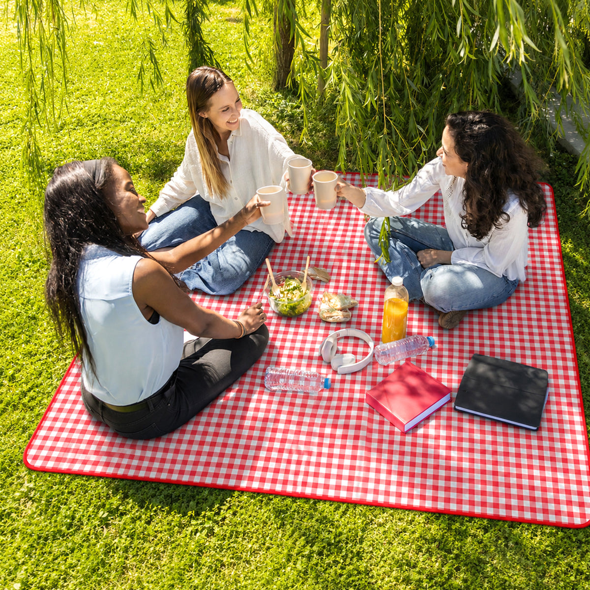 Large Checkered Picnic Blanket — 200 × 200 cm — product image 27