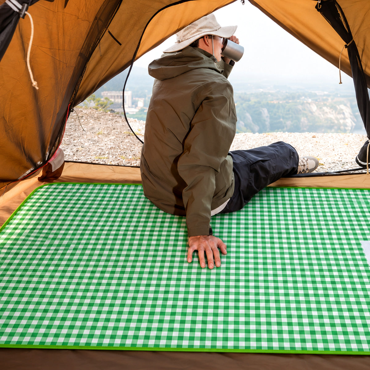 Large Checkered Picnic Blanket — 200 × 200 cm — product image 23