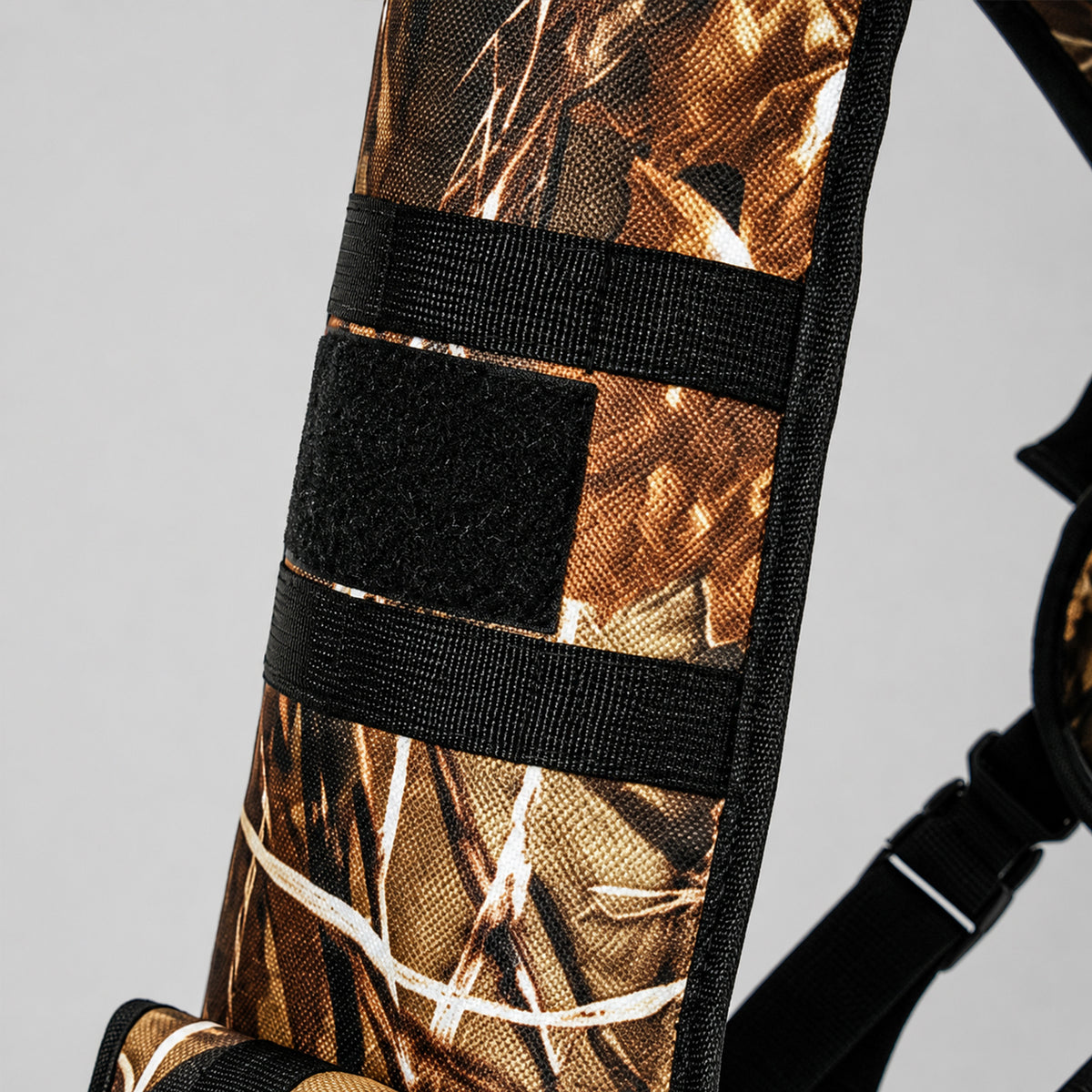 Practice Arrow Archery Bag,Competitive Camouflage Quiver Back, Single Shoulder Strap, Outdoor Multifunctional Tactical Arrows Bag, Versatile Arrow Quiver, Can Holds 18-24 Arrows, Holder Side Hip Arrows Bag for Compound Recurve Bow Practice Target